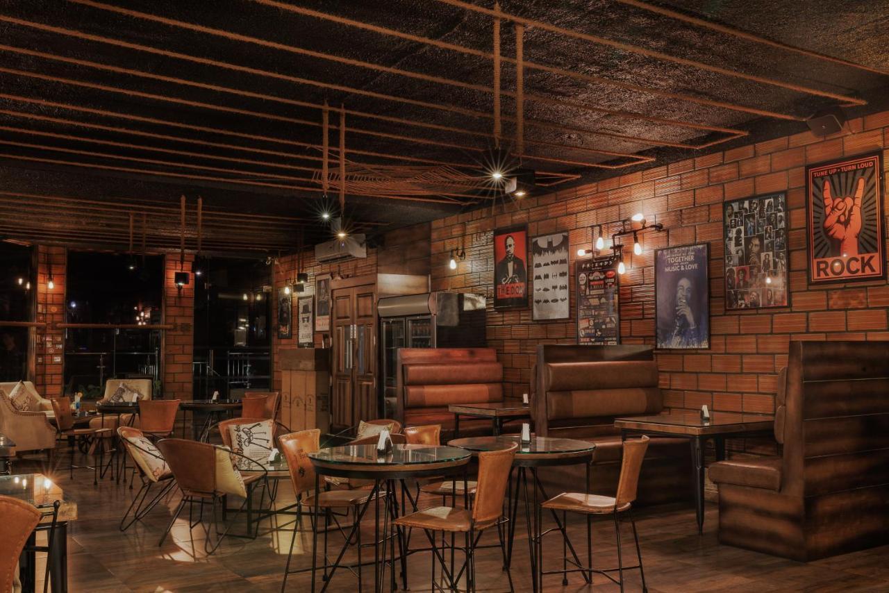 Hotel The Panoramic Getaway Munnar Exteriér fotografie The interior of the restaurant