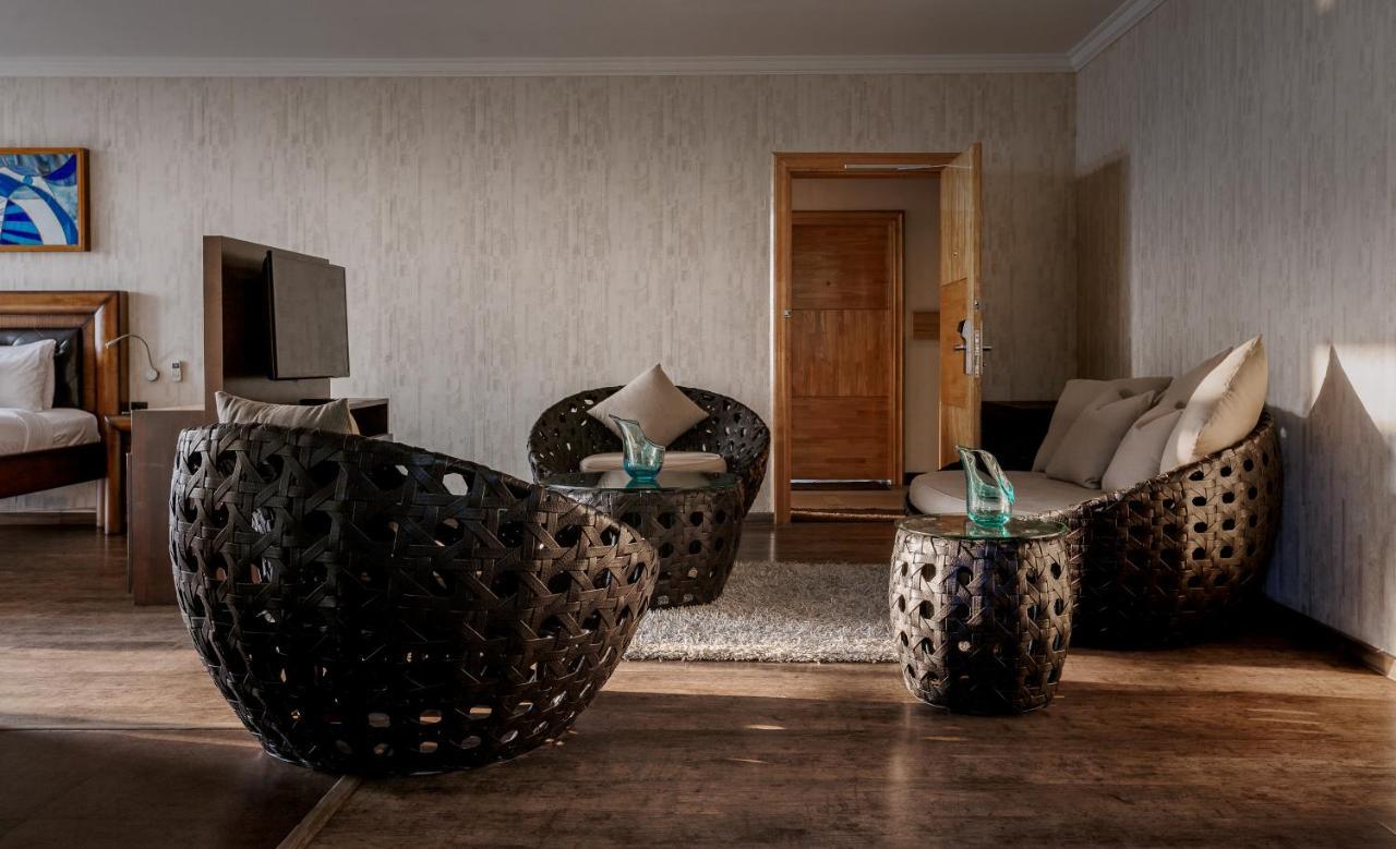 Hotel The Panoramic Getaway Munnar Exteriér fotografie The interior of a suite at the Mandarin Oriental, Munich