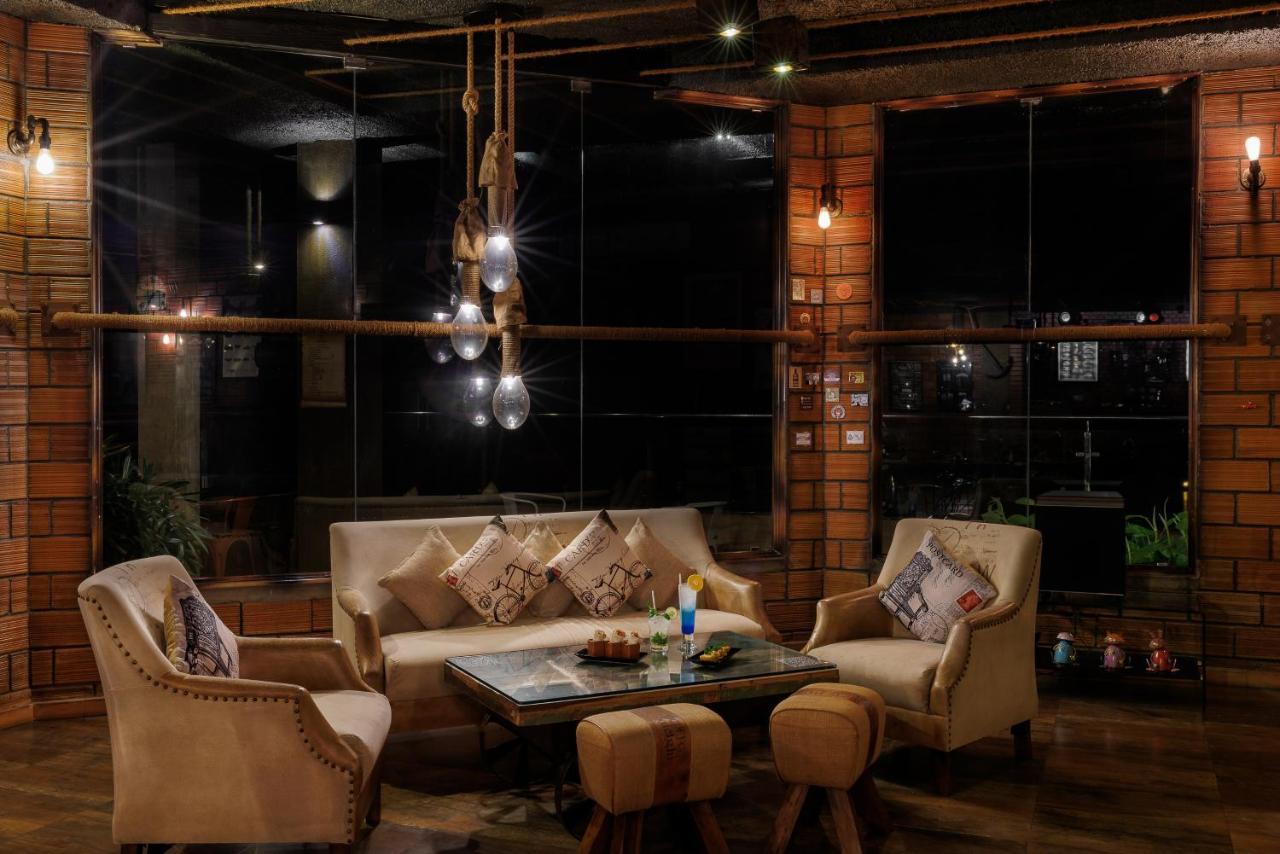 Hotel The Panoramic Getaway Munnar Exteriér fotografie The lounge at the hotel