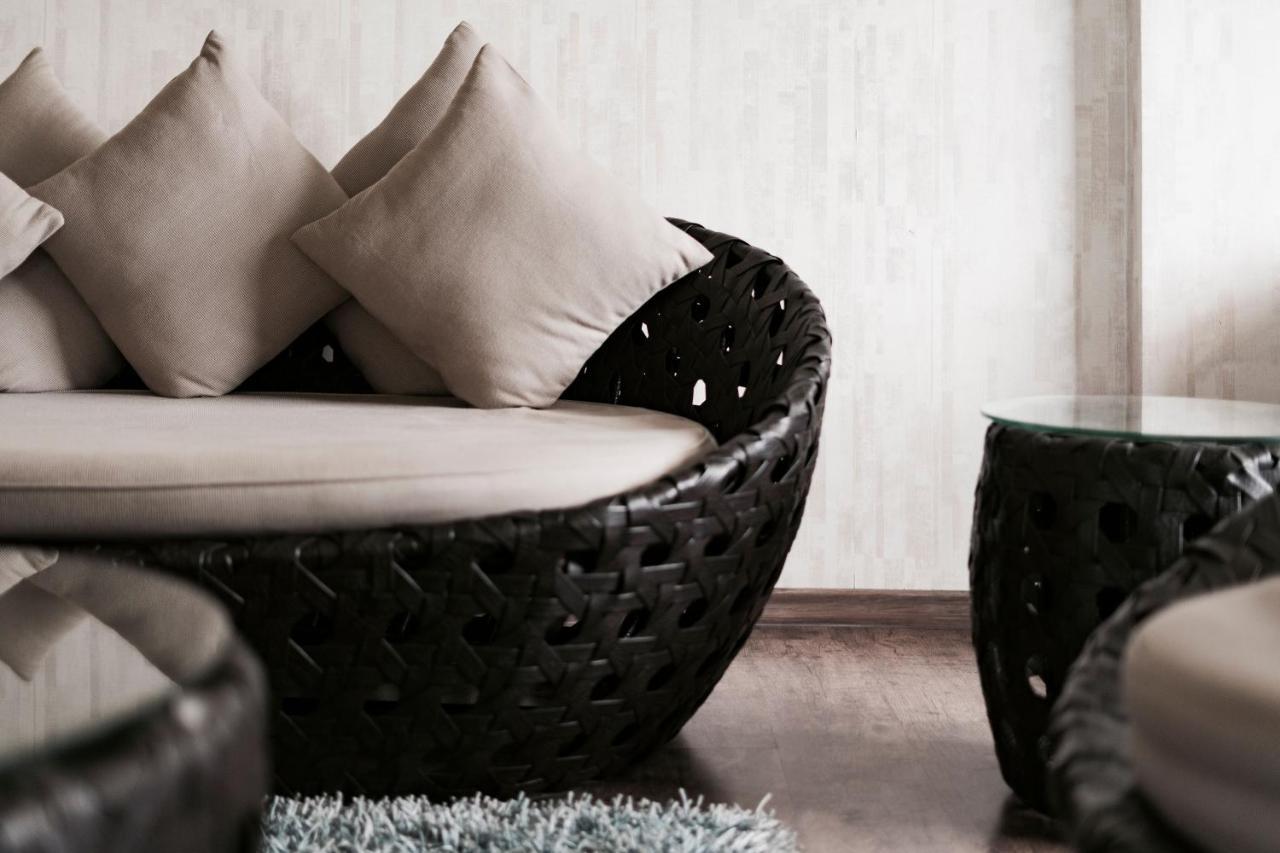 Hotel The Panoramic Getaway Munnar Exteriér fotografie A rattan chair