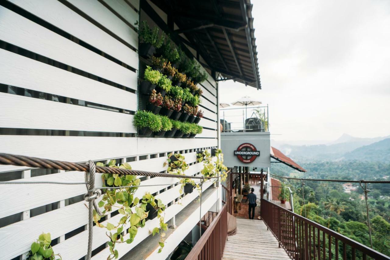 Hotel The Panoramic Getaway Munnar Exteriér fotografie The Peak Bar and Lounge